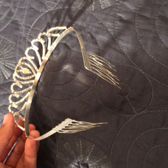 Crown - Picture 3 of 3